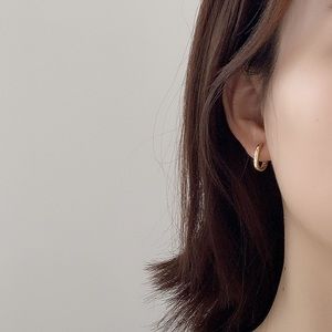 100% 18k gold vermeil mini oval hoops